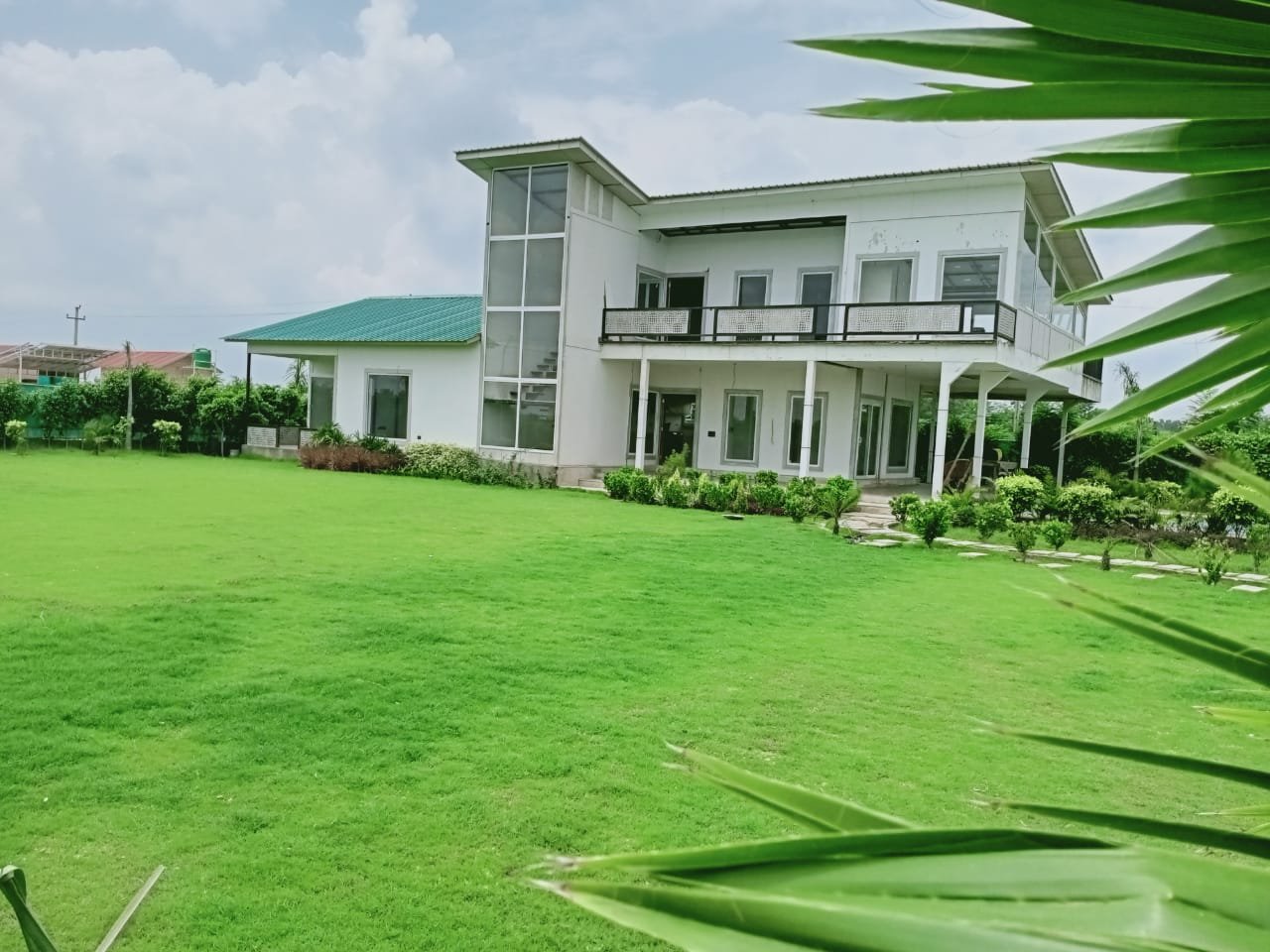 Green Beauty Farm House — delivered farmhouse 11, Noida